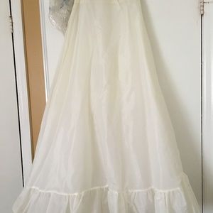 Wedding dress slip